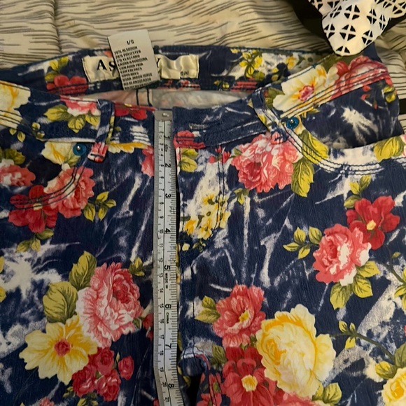 Colorful Floral Skinny Jeans - Picture 7 of 7
